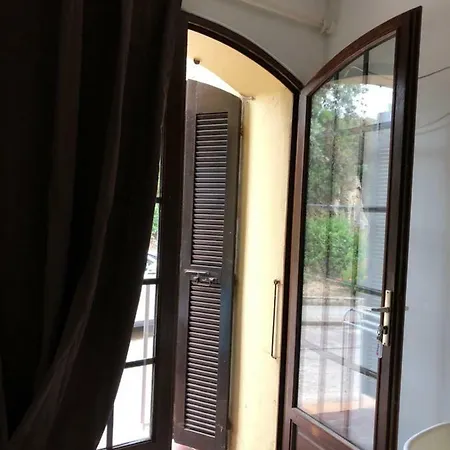 Studio Marine De San Ambroggio Apartment *